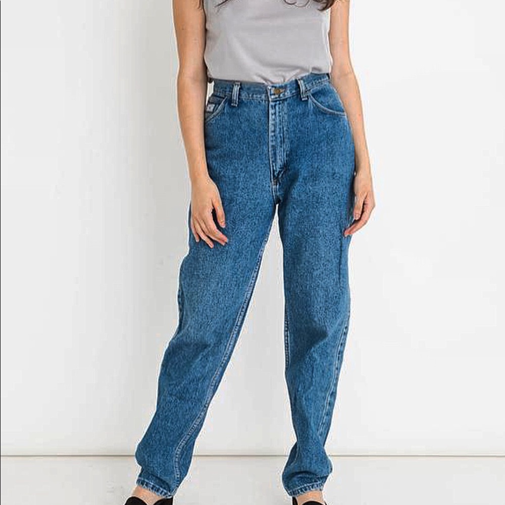 Vintage medium wash blue mom jeans